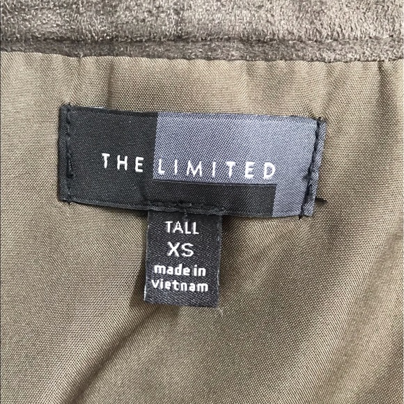 The Limited Skirt - Picture 5 of 6